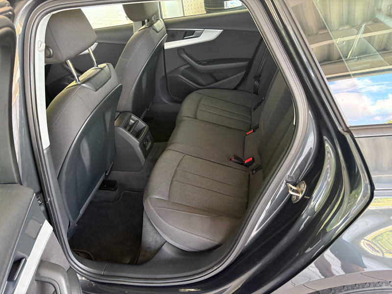 Audi A4 basis ultra — photo 10