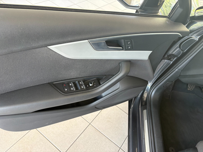 Audi A4 basis ultra — photo 7