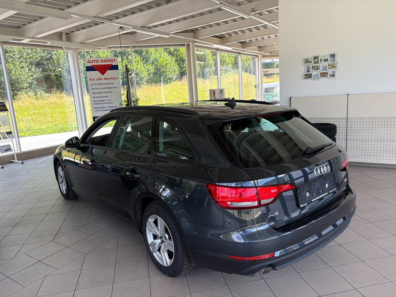 Audi A4 basis ultra — photo 4