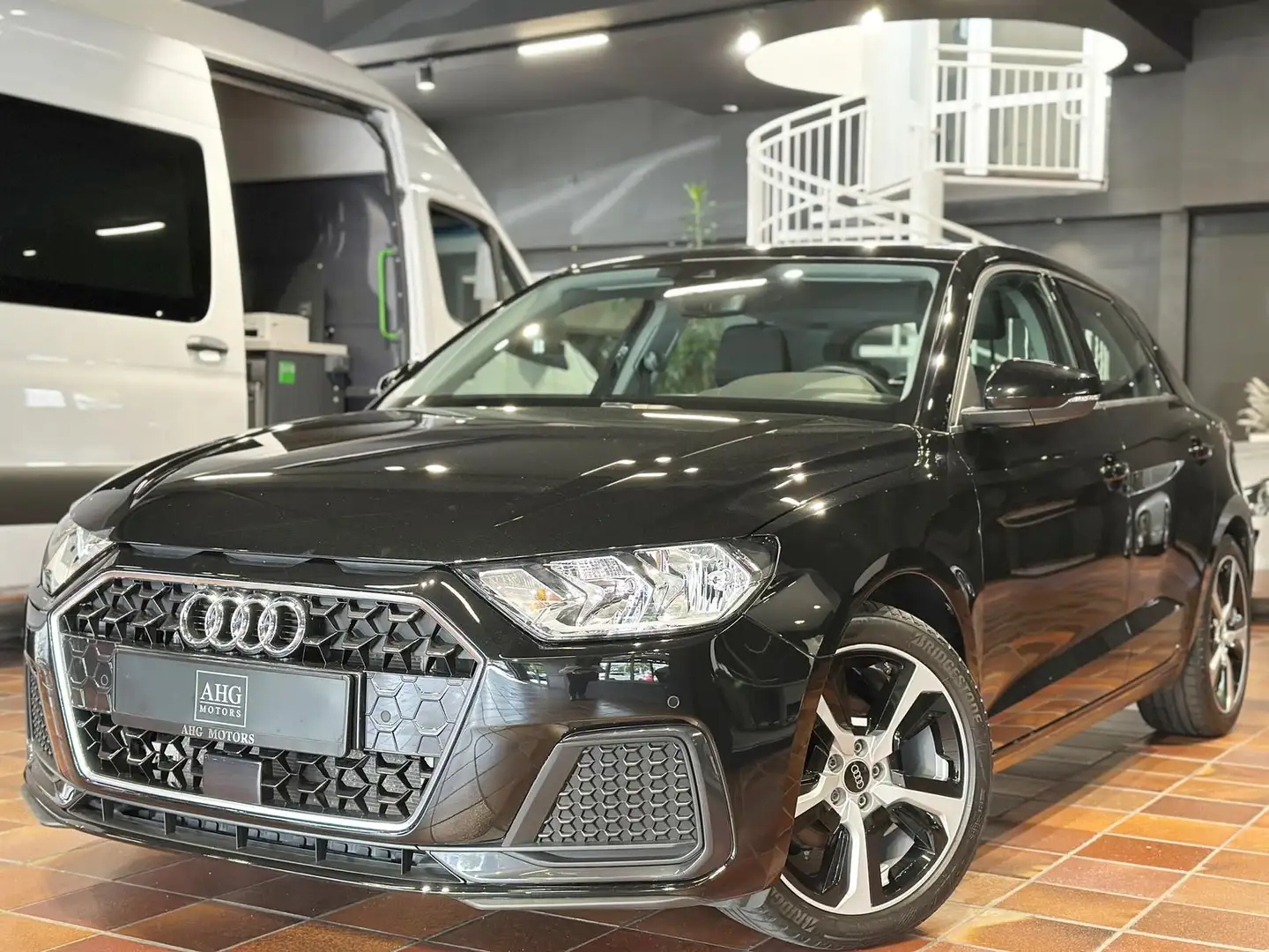Audi A1 35 TFSI ADVANCED NAVI KLIMAAUTOMATIK VIRTUAL Zwart - 1