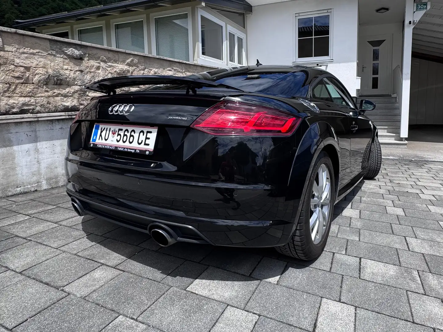 Audi TT TT Coupé 2,0 TFSI quattro Sport S-tronic Sport Schwarz - 2