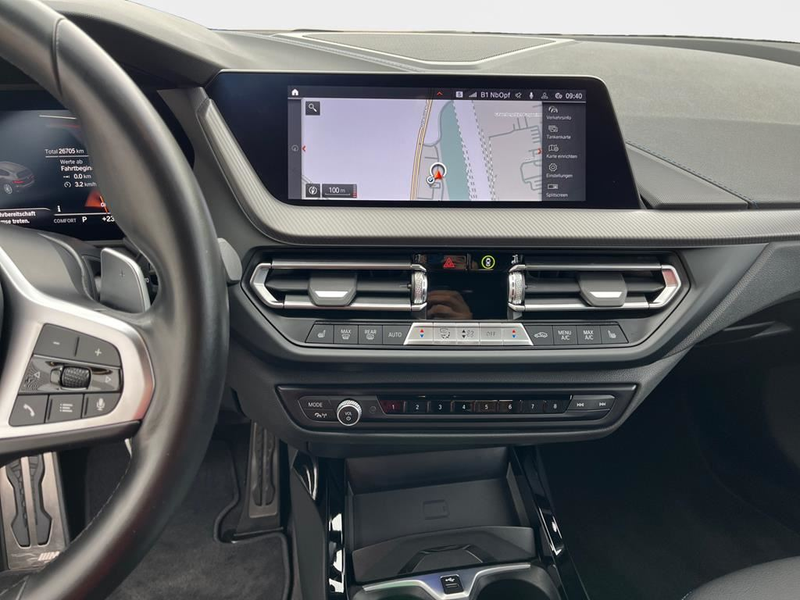 BMW 118 M Sport — photo 11