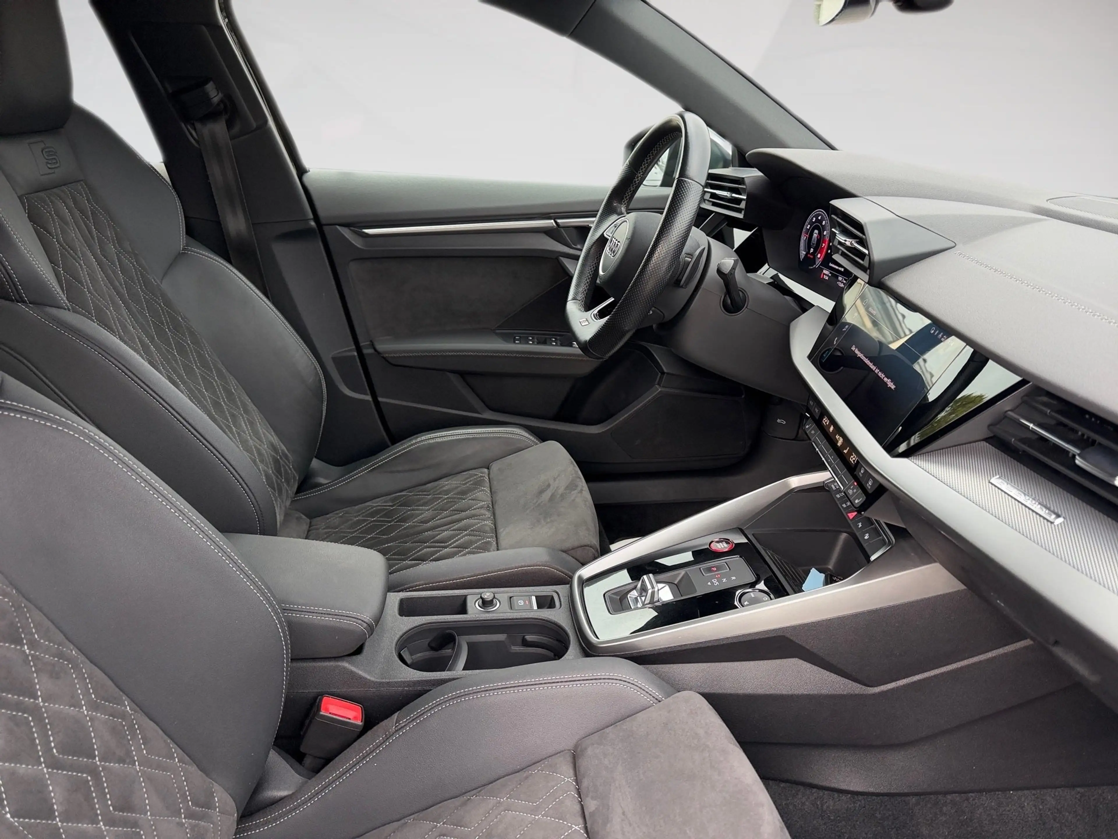 Audi S3 Sportback 2.0TFSI 310PS QUATTRO MATRIX.SHZG.2xPDC — photo 9