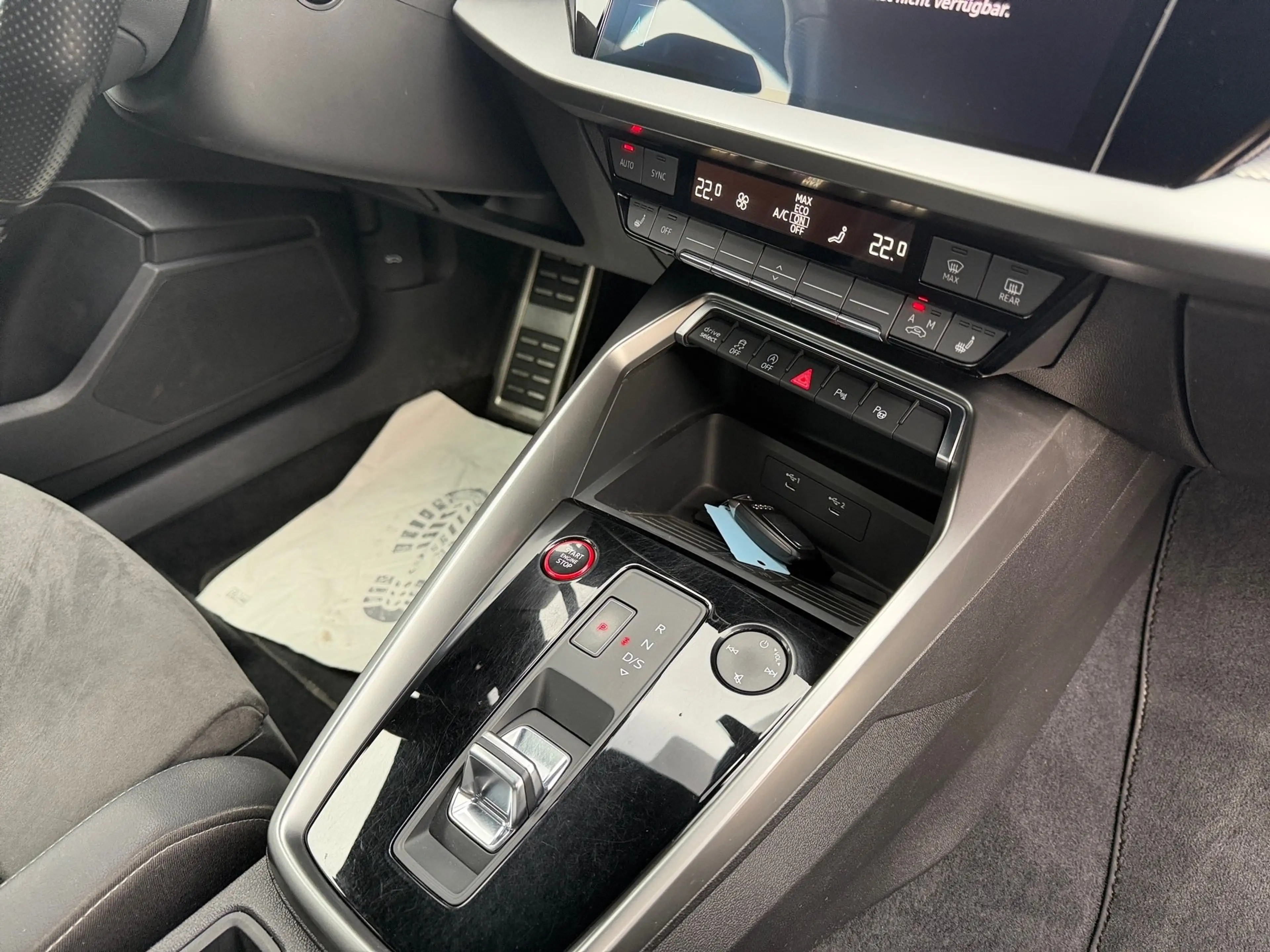 Audi S3 Sportback 2.0TFSI 310PS QUATTRO MATRIX.SHZG.2xPDC — photo 14