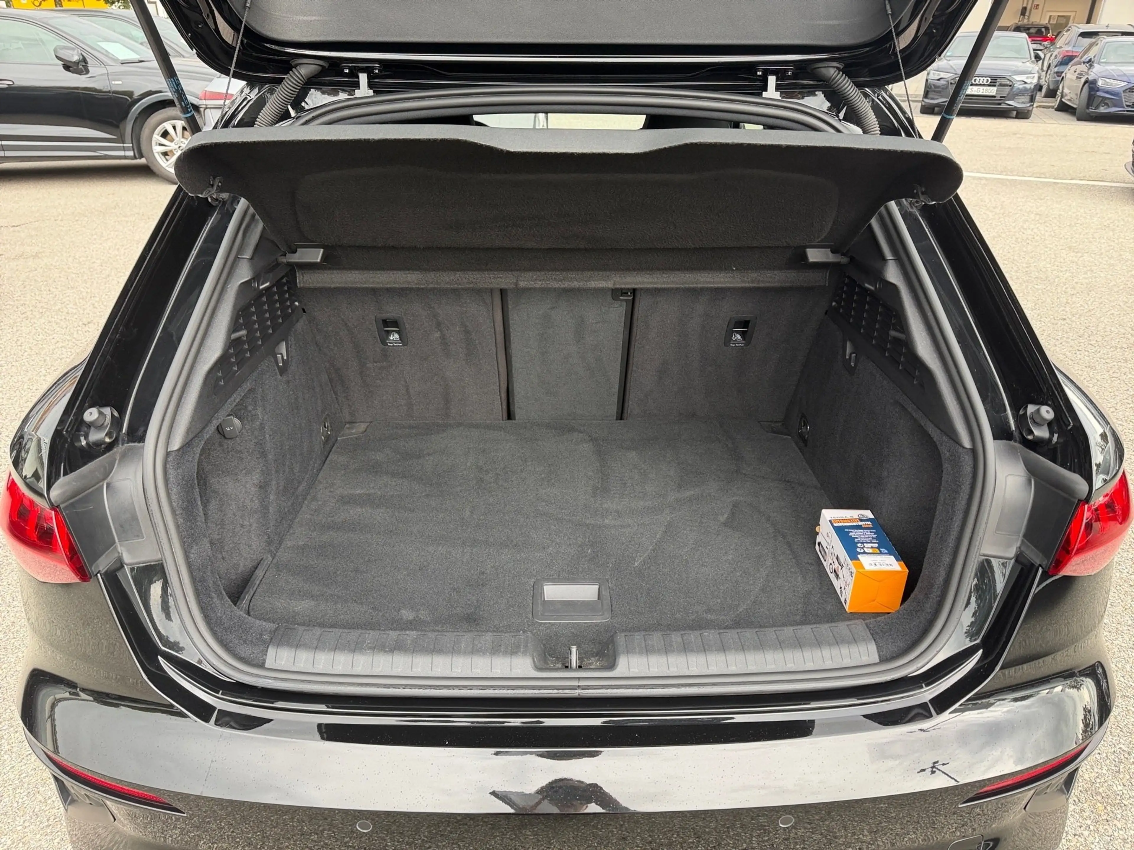 Audi S3 Sportback 2.0TFSI 310PS QUATTRO MATRIX.SHZG.2xPDC — photo 8