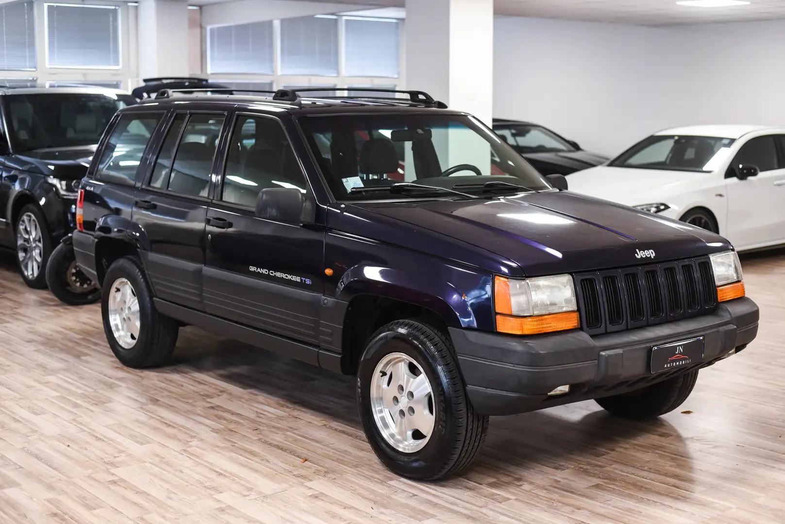Jeep Grand Cherokee 2.5 td TSI - 1
