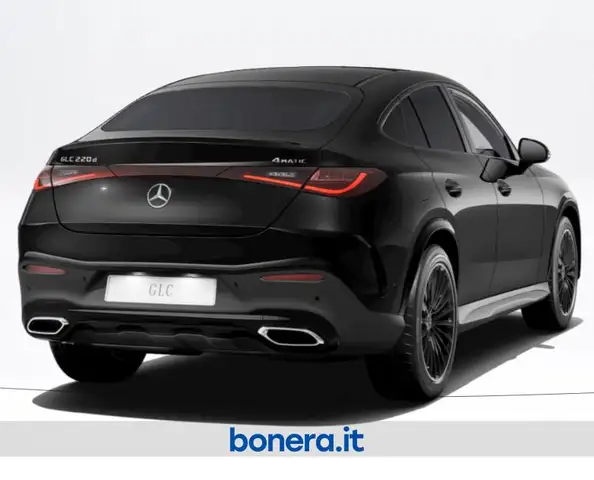 Mercedes-Benz GLC view 3