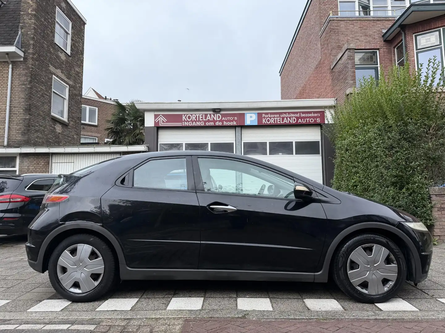 Honda Civic 1.8 Comfort Zwart - 2