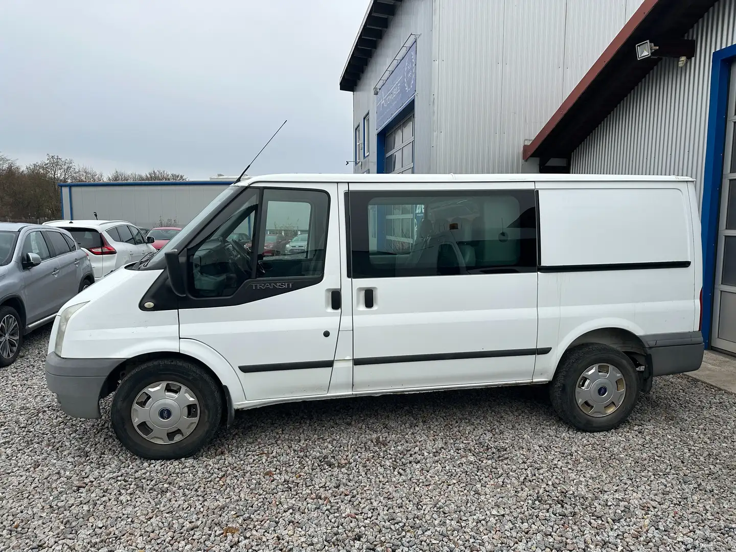 Ford Transit FT 350 M Trend 6-Sitzer Klima Weiß - 2