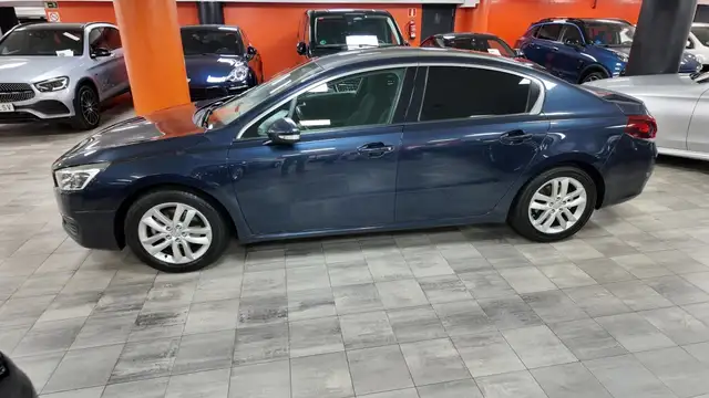 Peugeot 508 view 3