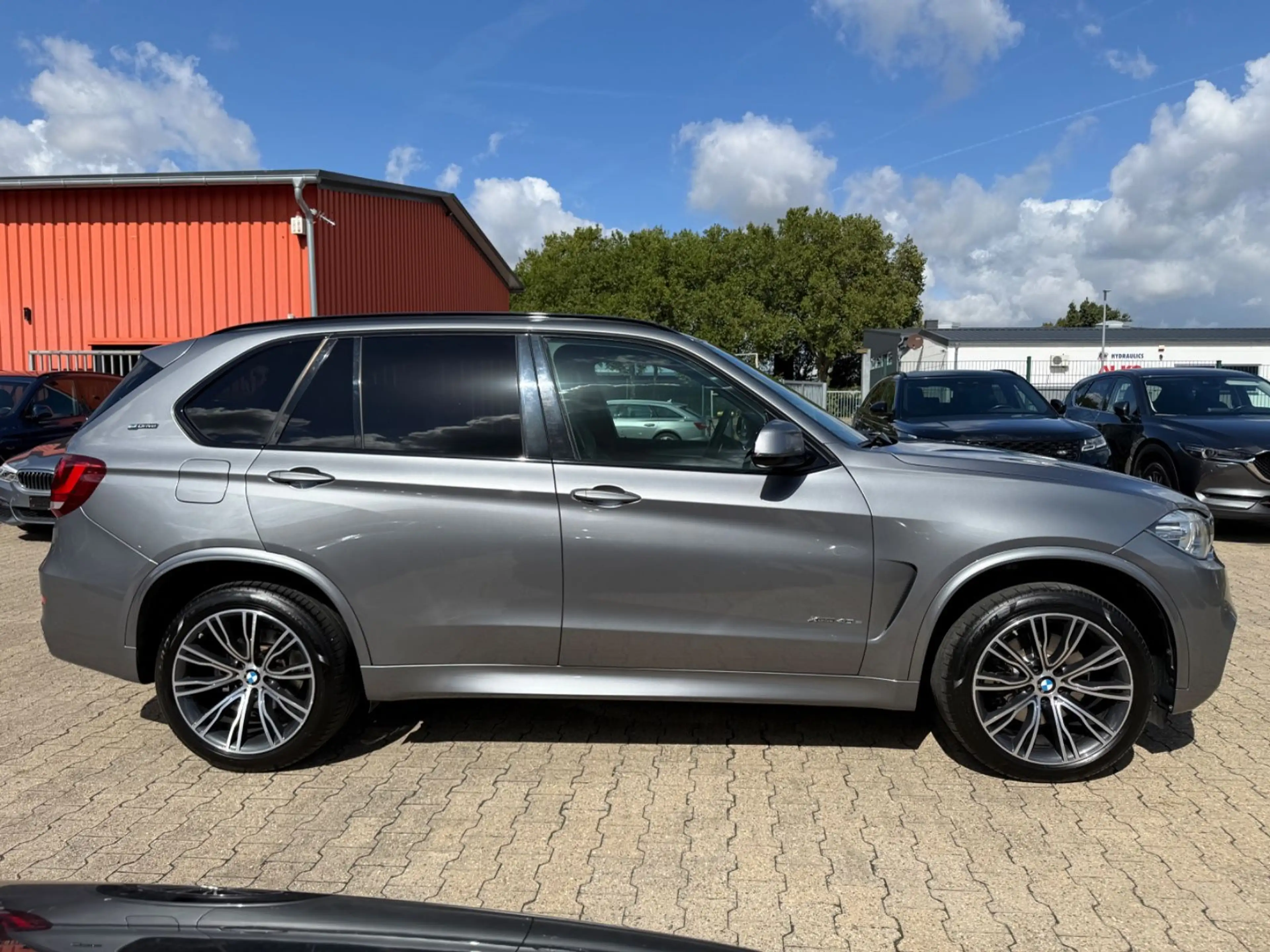 BMW X5 xDrive 40e M Sport/HUD/Memory/AHK/360 — photo 5