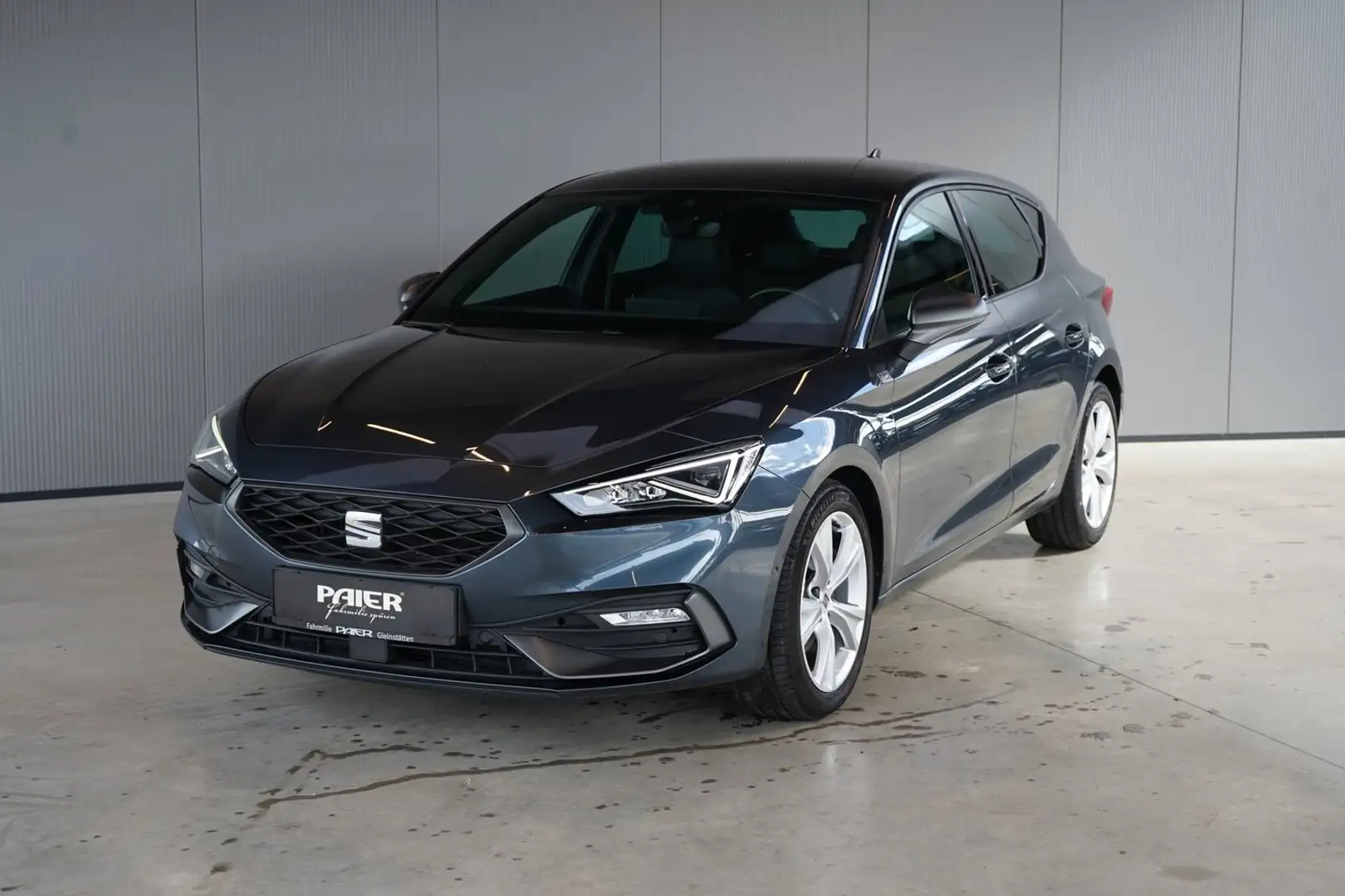 SEAT Leon FR 1.0 TSI 110 PS Grau - 2