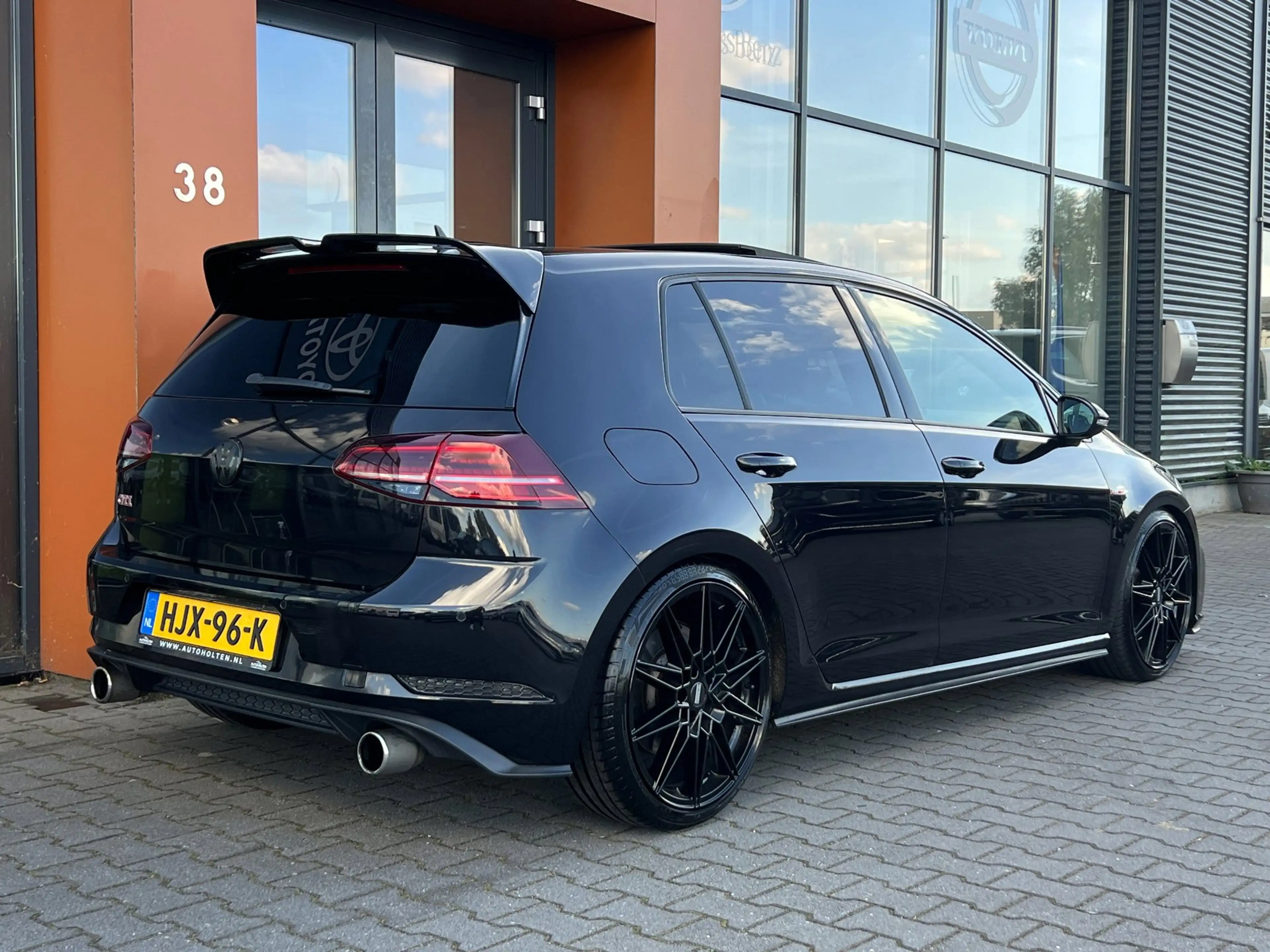 Volkswagen Golf GTI 2.0TSI Performance|Pano|LED|Alcantara — photo 8