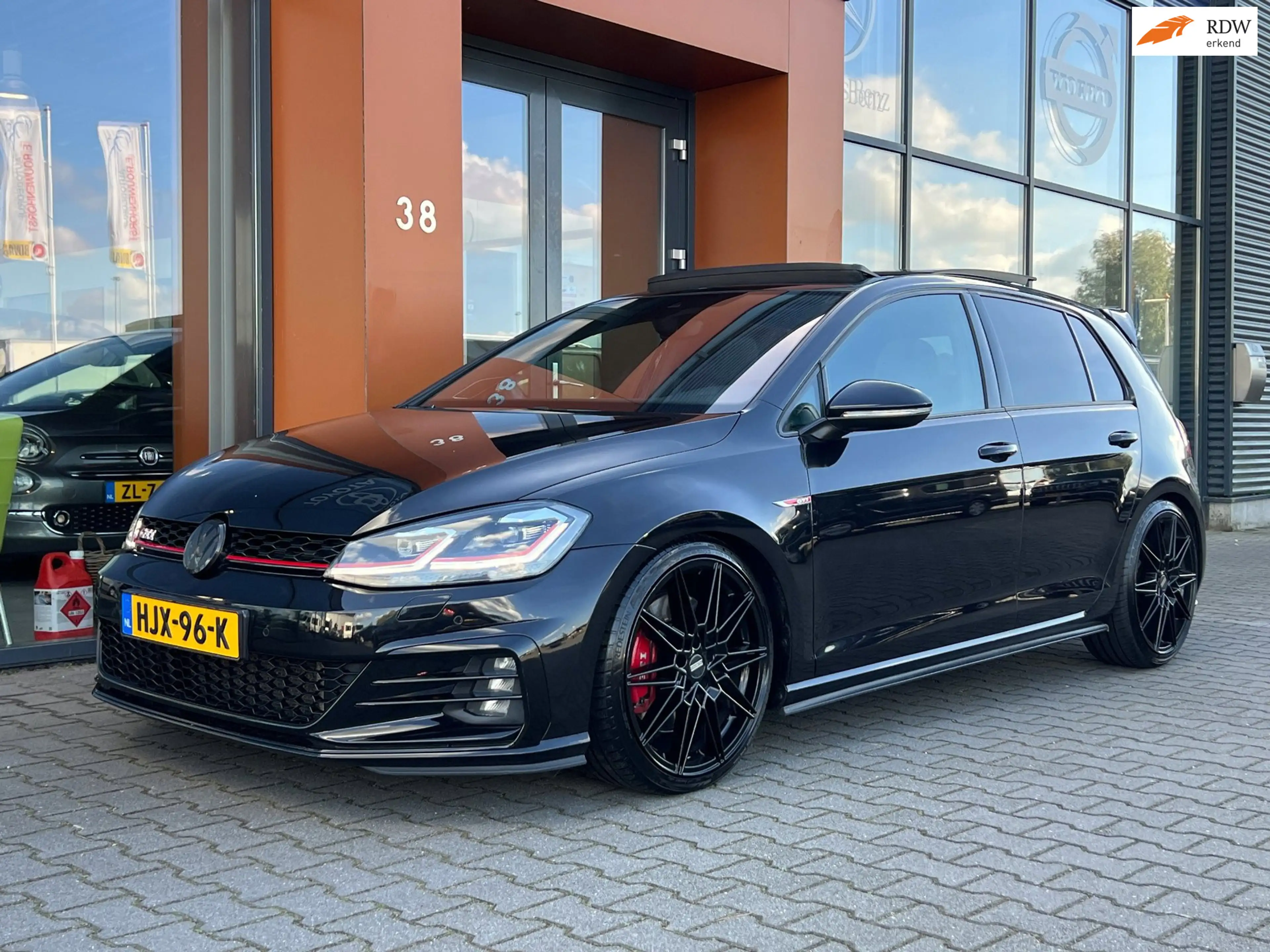 Volkswagen Golf GTI 2.0TSI Performance|Pano|LED|Alcantara