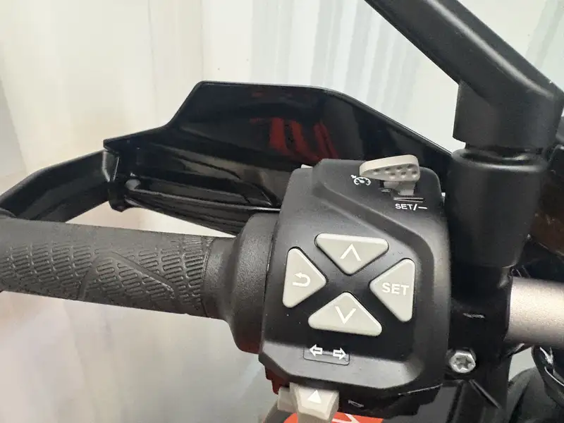 KTM 1290 Super Duke GT - foto 8