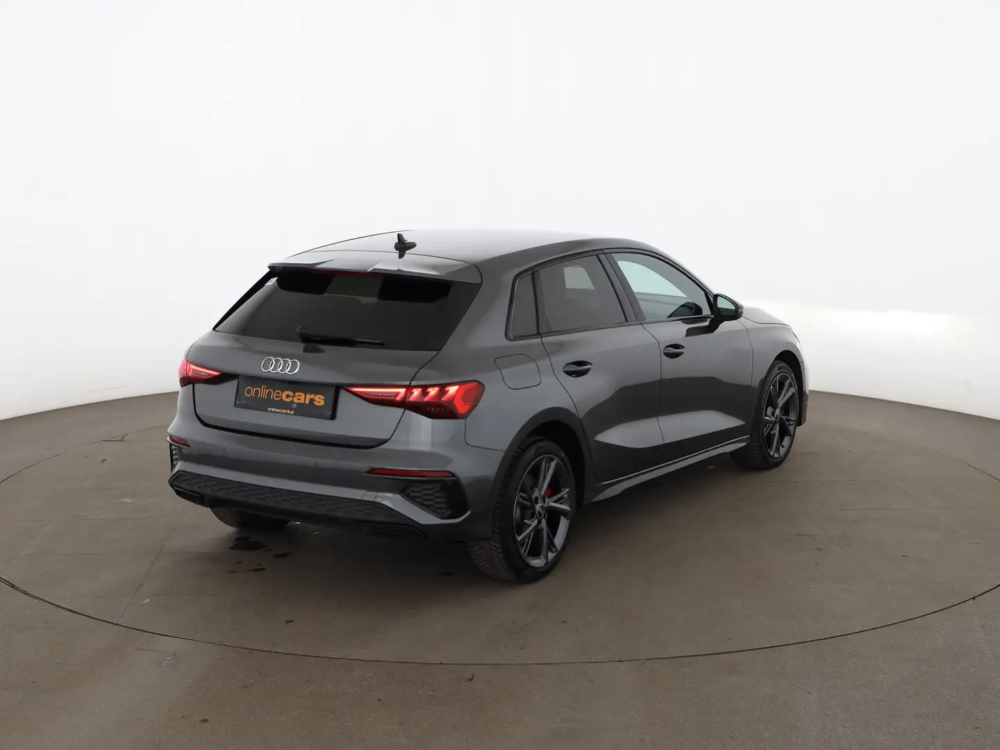 Audi A3 SB 45 1.4 TFSI e advanced Aut LED NAVI R-CAM Grau - 2