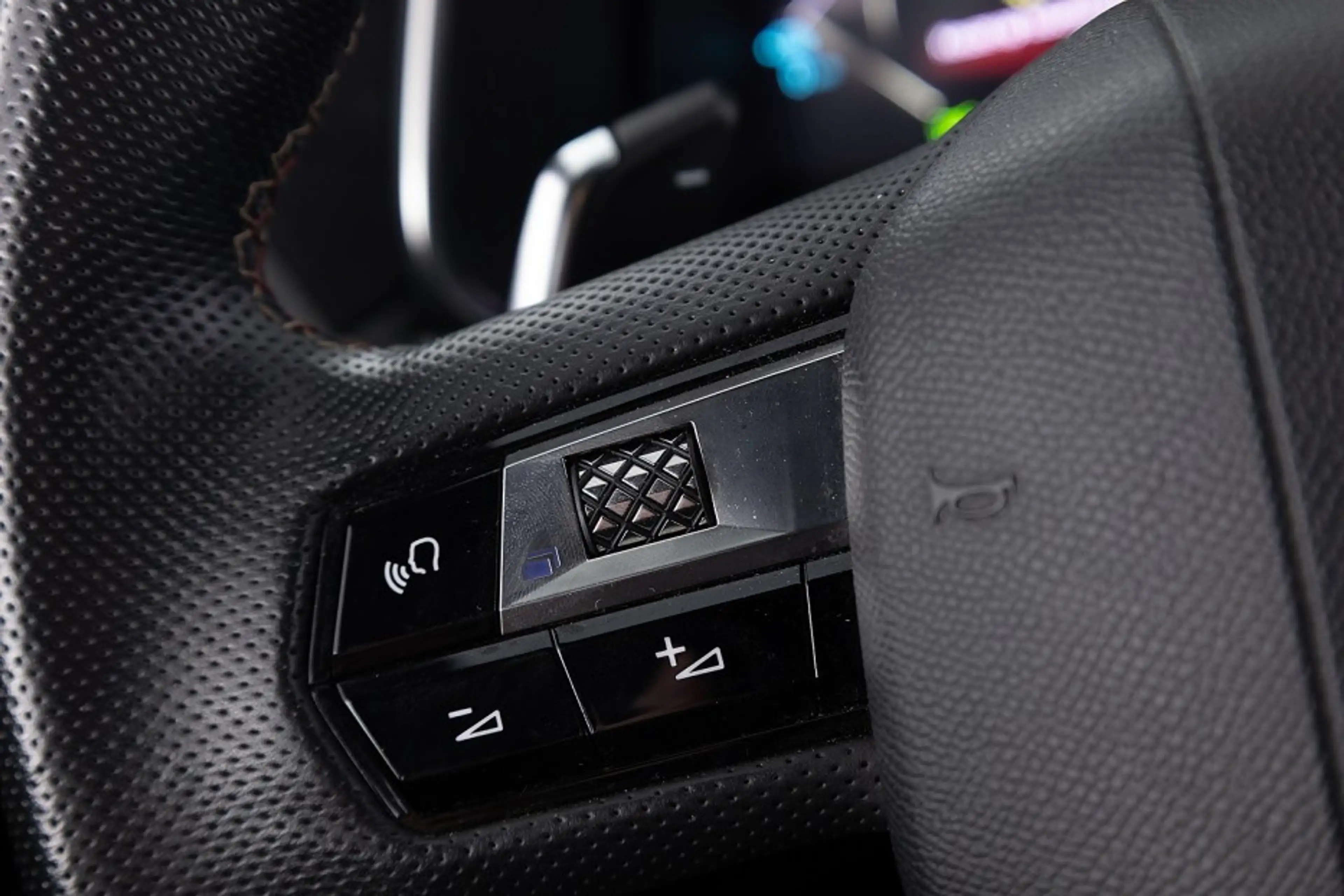 DS Automobiles DS 7 E-Tense 225 Performance Line | Full LED | ECC | Ha — photo 29