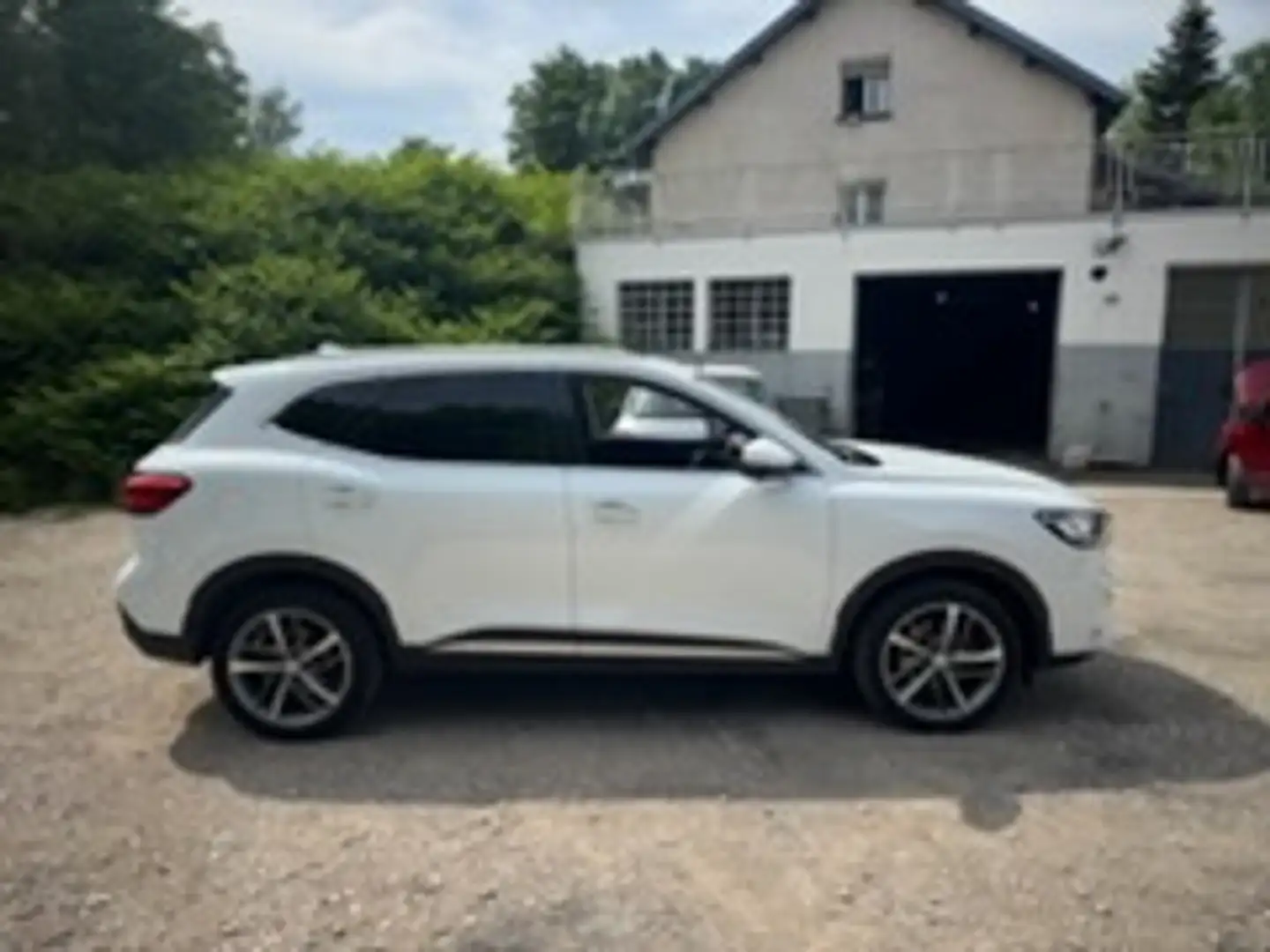 MG EHS Luxury Blanc - 1