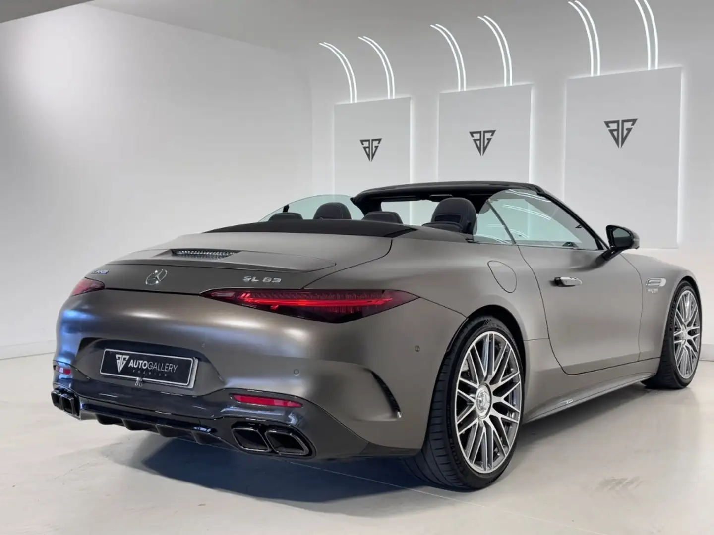 Mercedes-Benz SL 63 AMG 4Matic+ Aut. Gris - 2