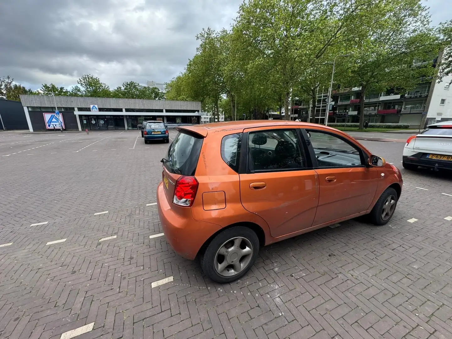 Chevrolet Kalos 1.4-16V Style Orange - 1