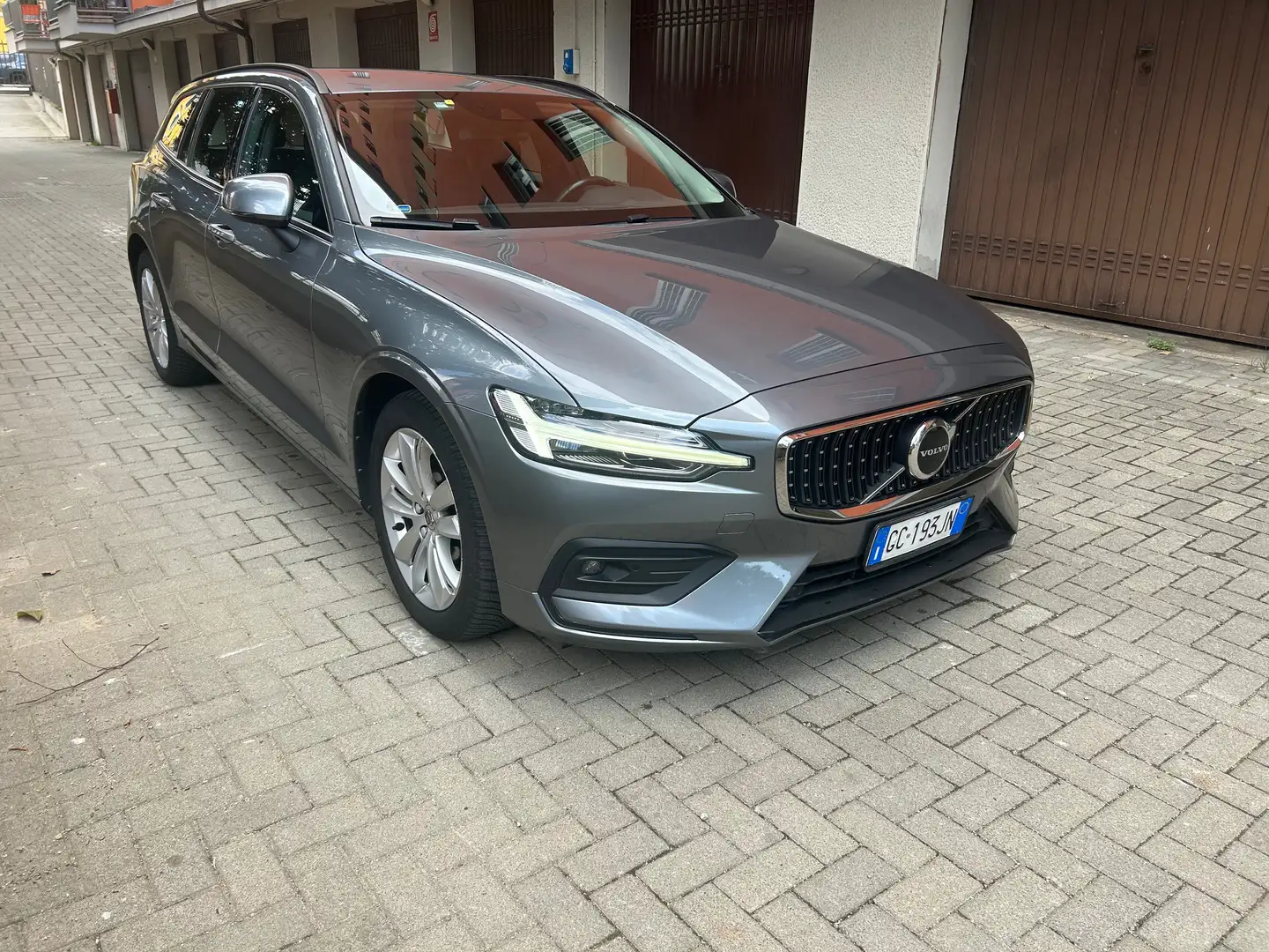 Volvo V60 2.0 d3 Business geartronic - 1