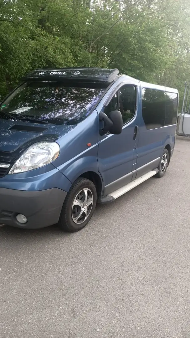 Opel Vivaro 2.5 CDTI Azul - 2