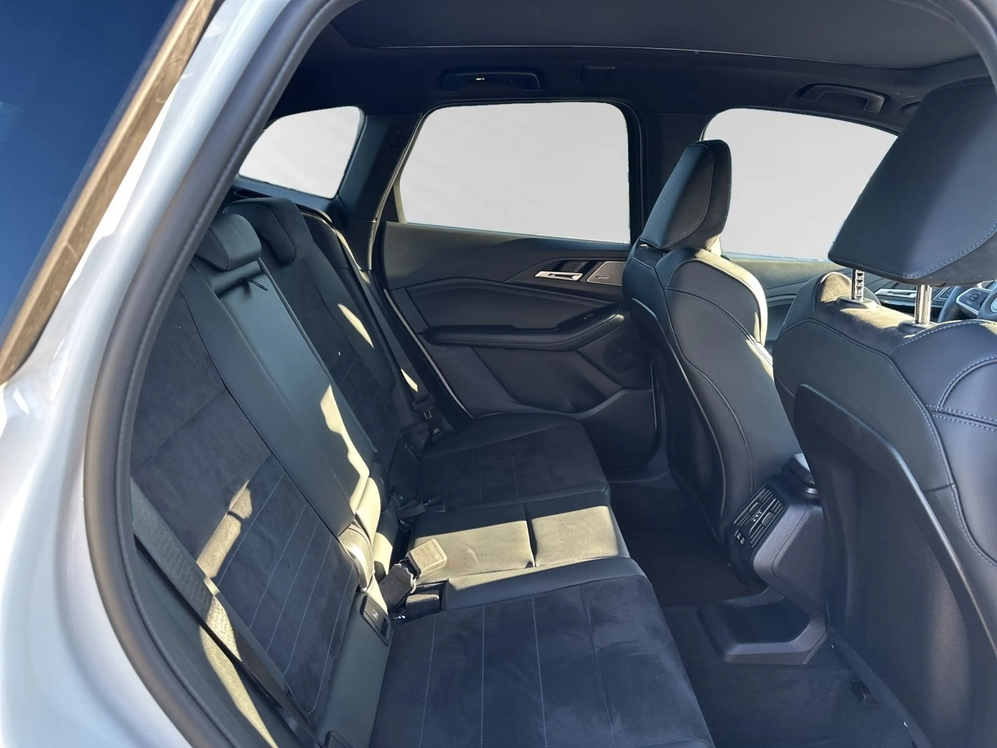 BMW 223 i xDrive Active Tourer M Sport|AHK|Pano|HUD — photo 13