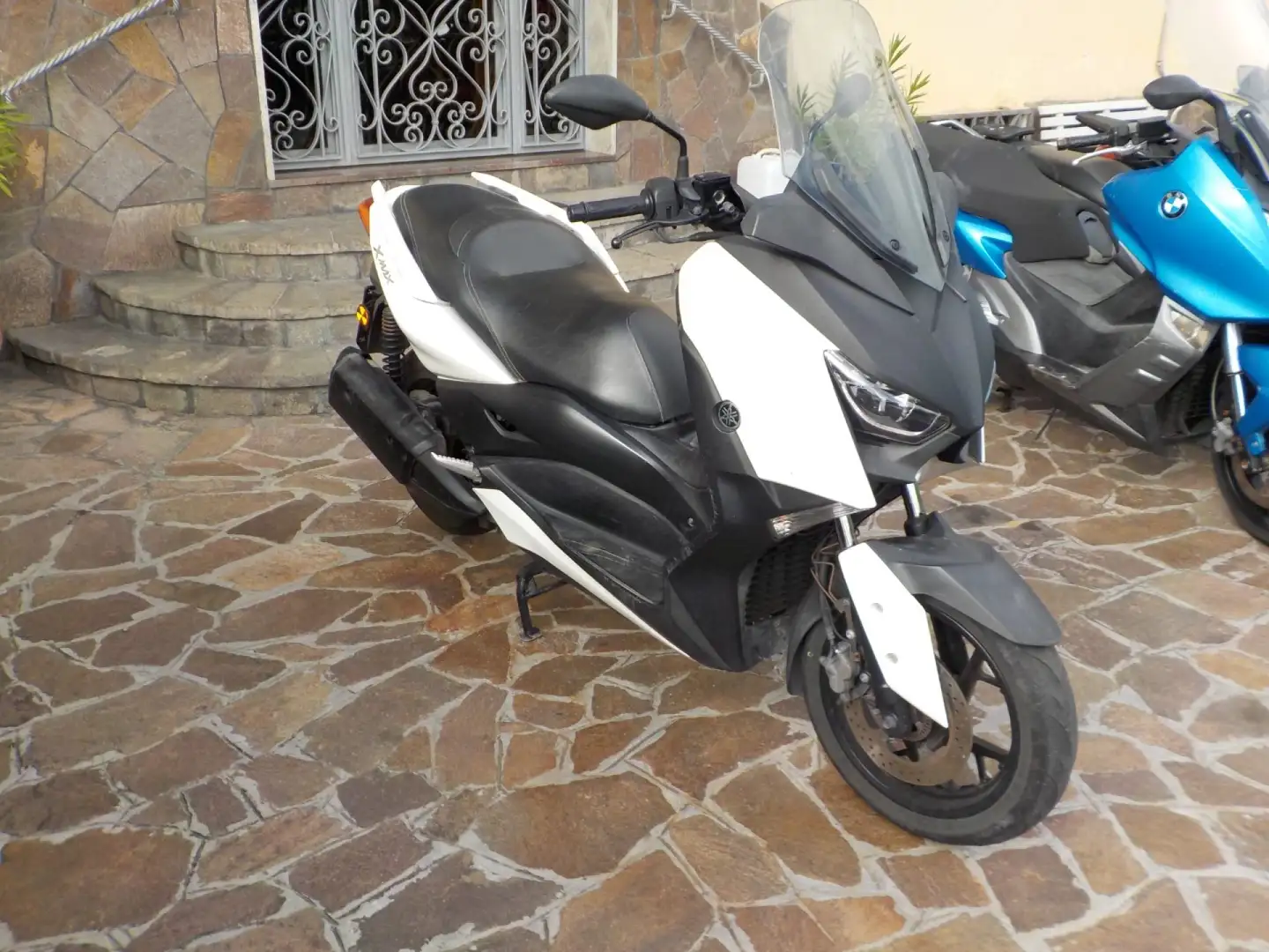 Yamaha X-Max 300 300 Bílá - 2