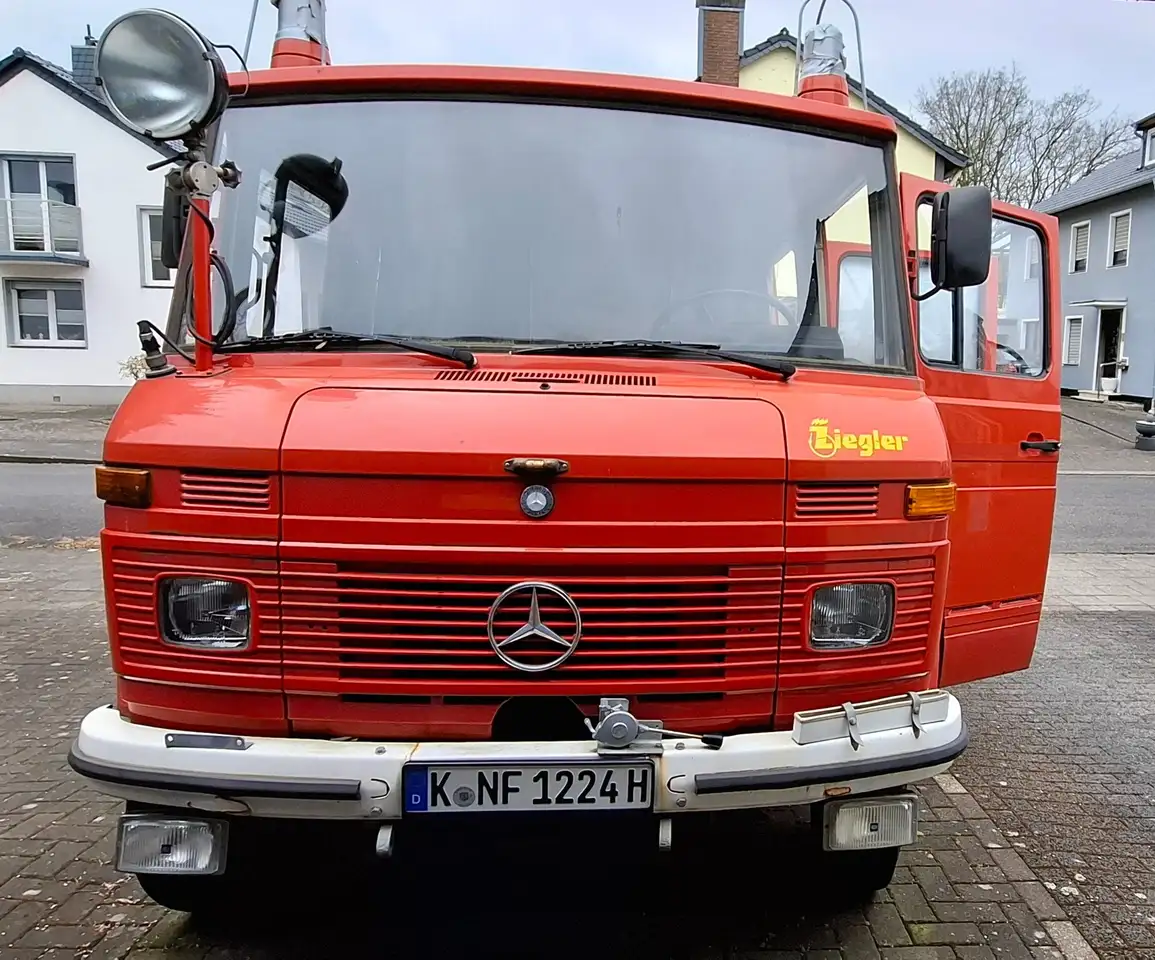 Mercedes-Benz T2
