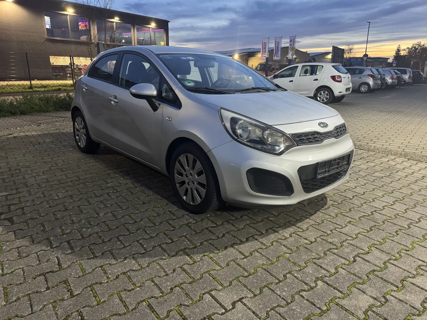 Kia Rio Edition 7 Grau - 2