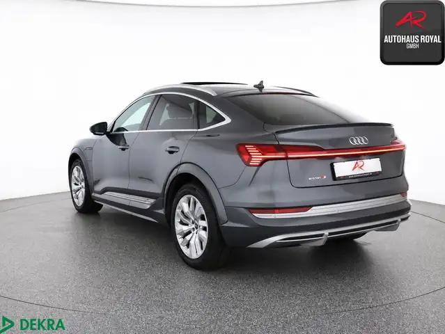 Audi E-Tron view 3