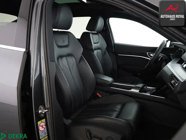 Audi E-Tron view 11