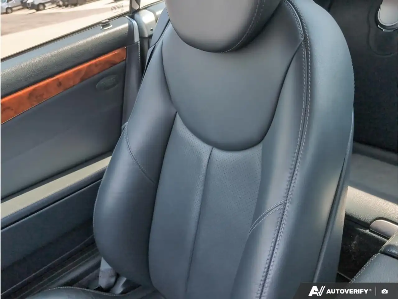 Mercedes-Benz SL снимка Mercedes-Benz SL