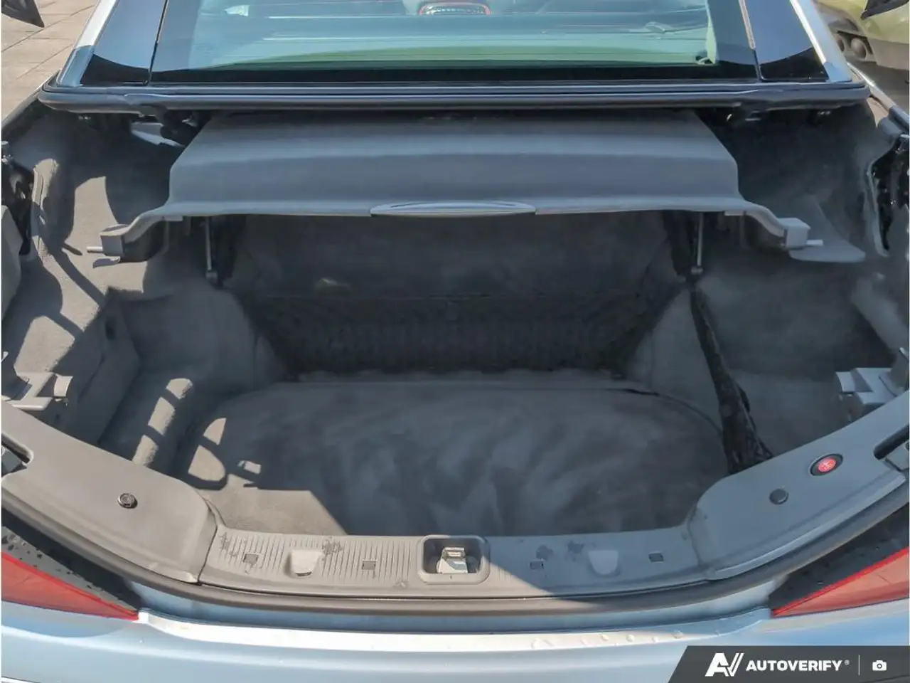 Mercedes-Benz SL снимка Mercedes-Benz SL