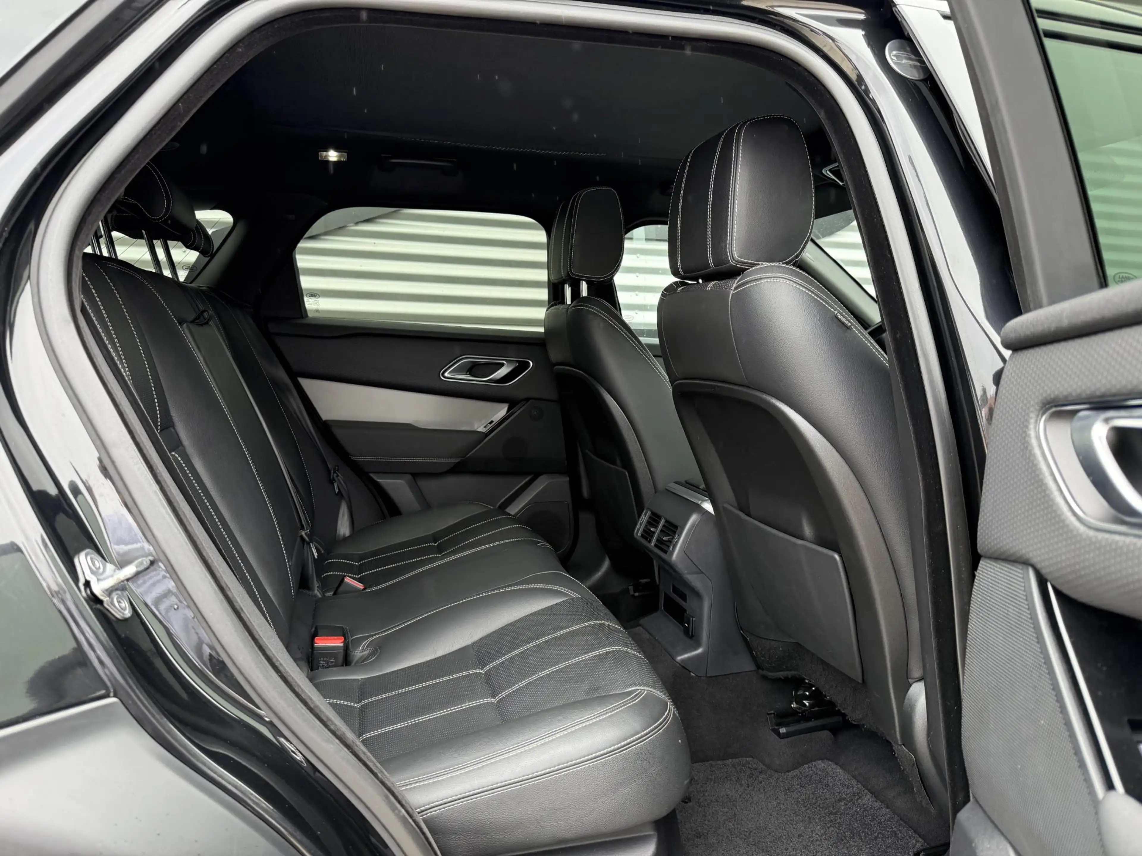 Land Rover Range Rover Velar 2.0 P400e S 1e Eigenaar|Navi|Pano|360 Camera|Clima — photo 9