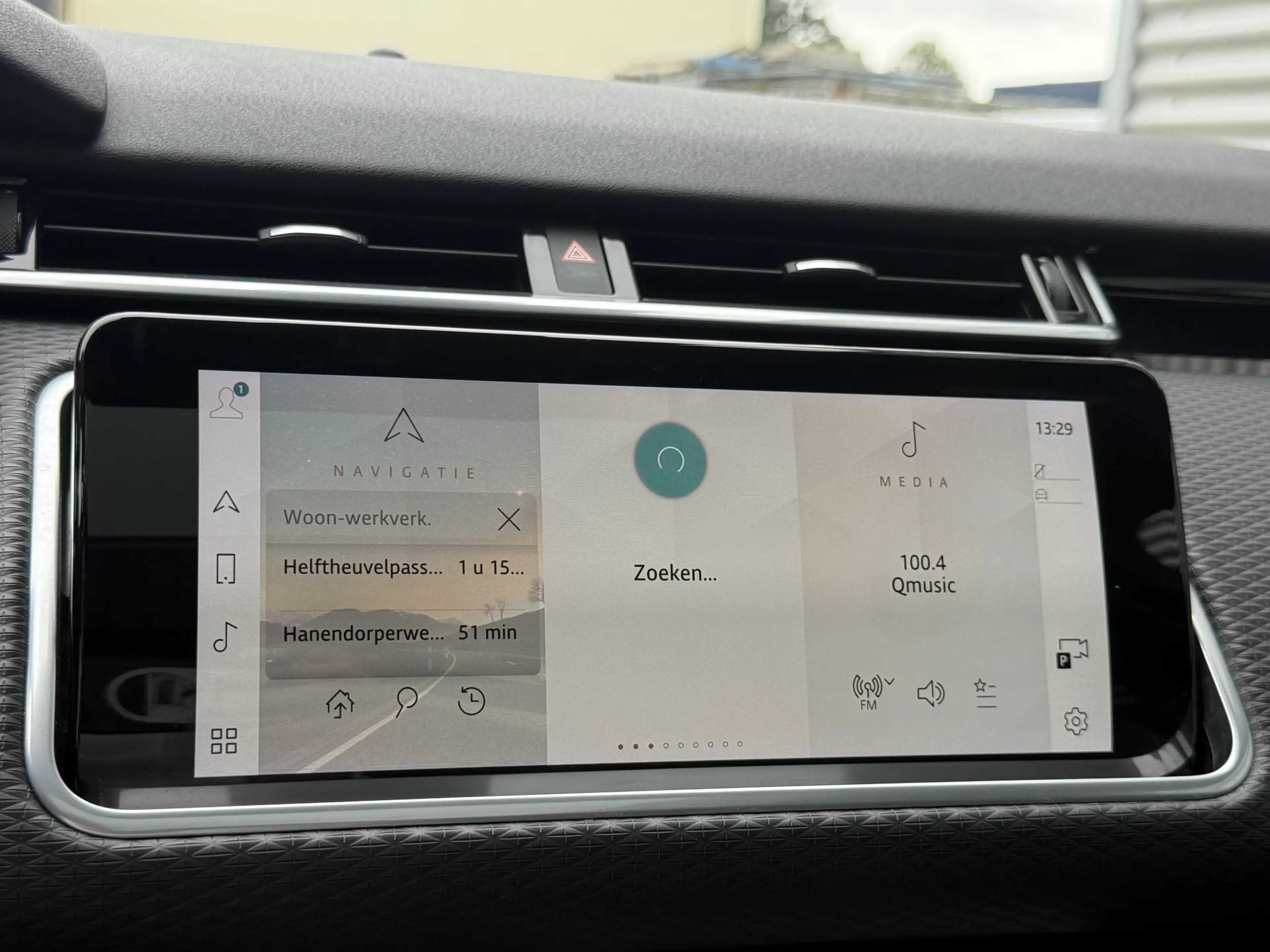 Land Rover Range Rover Velar 2.0 P400e S 1e Eigenaar|Navi|Pano|360 Camera|Clima — photo 13