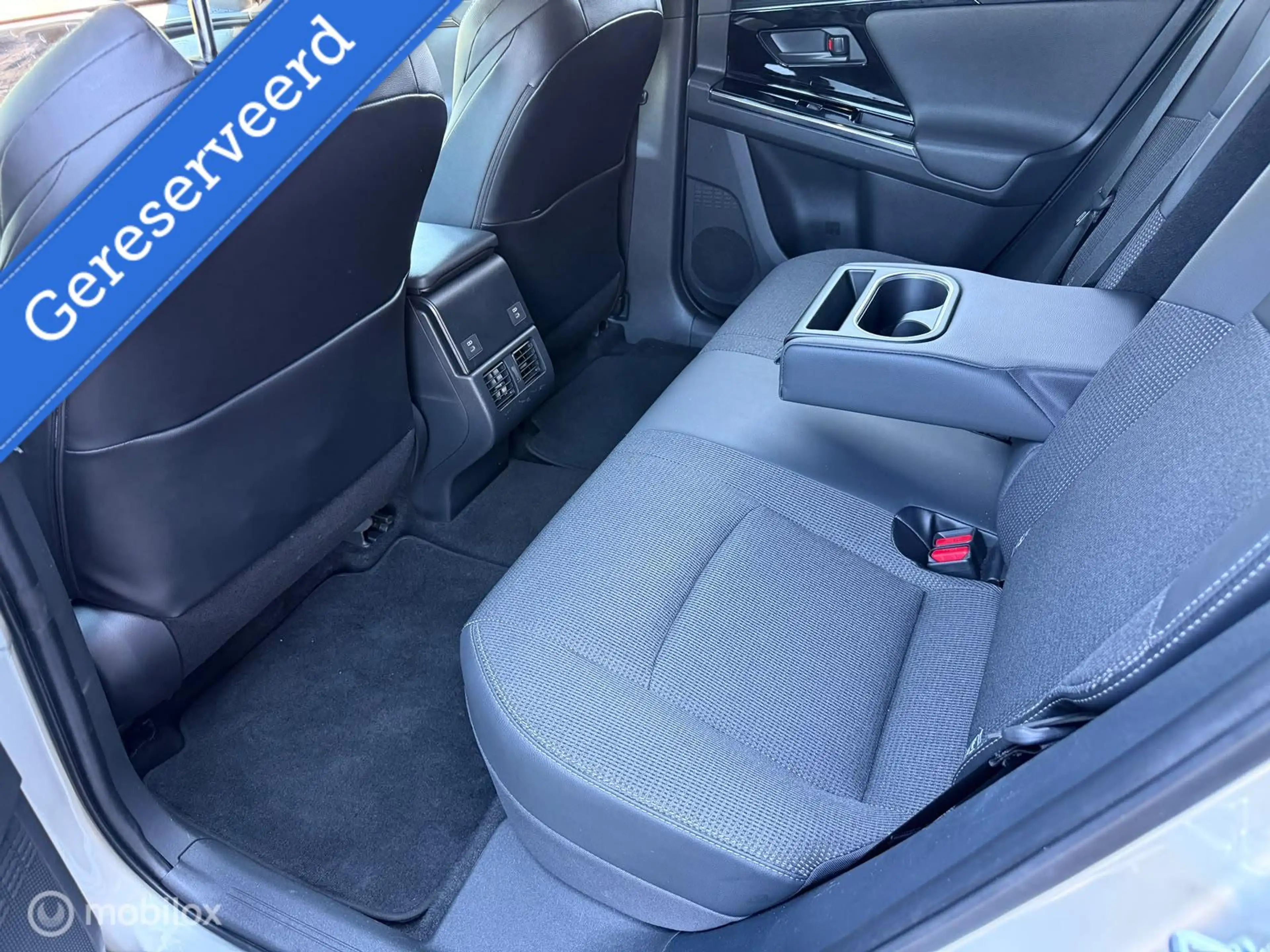 Toyota bZ4X Active 71 kWh 2023 — photo 15