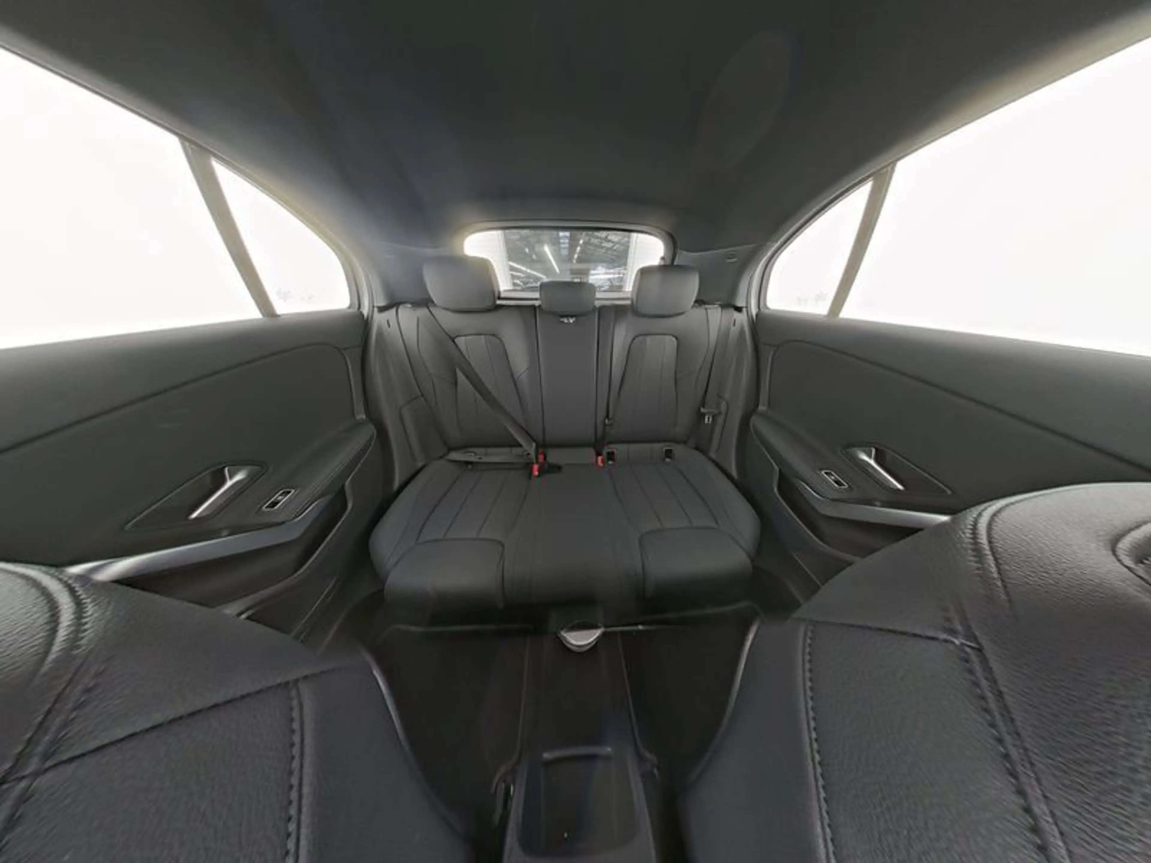 Mercedes-Benz A 200 d Progressive Rückfahrkamera LED Totwinkel — photo 8