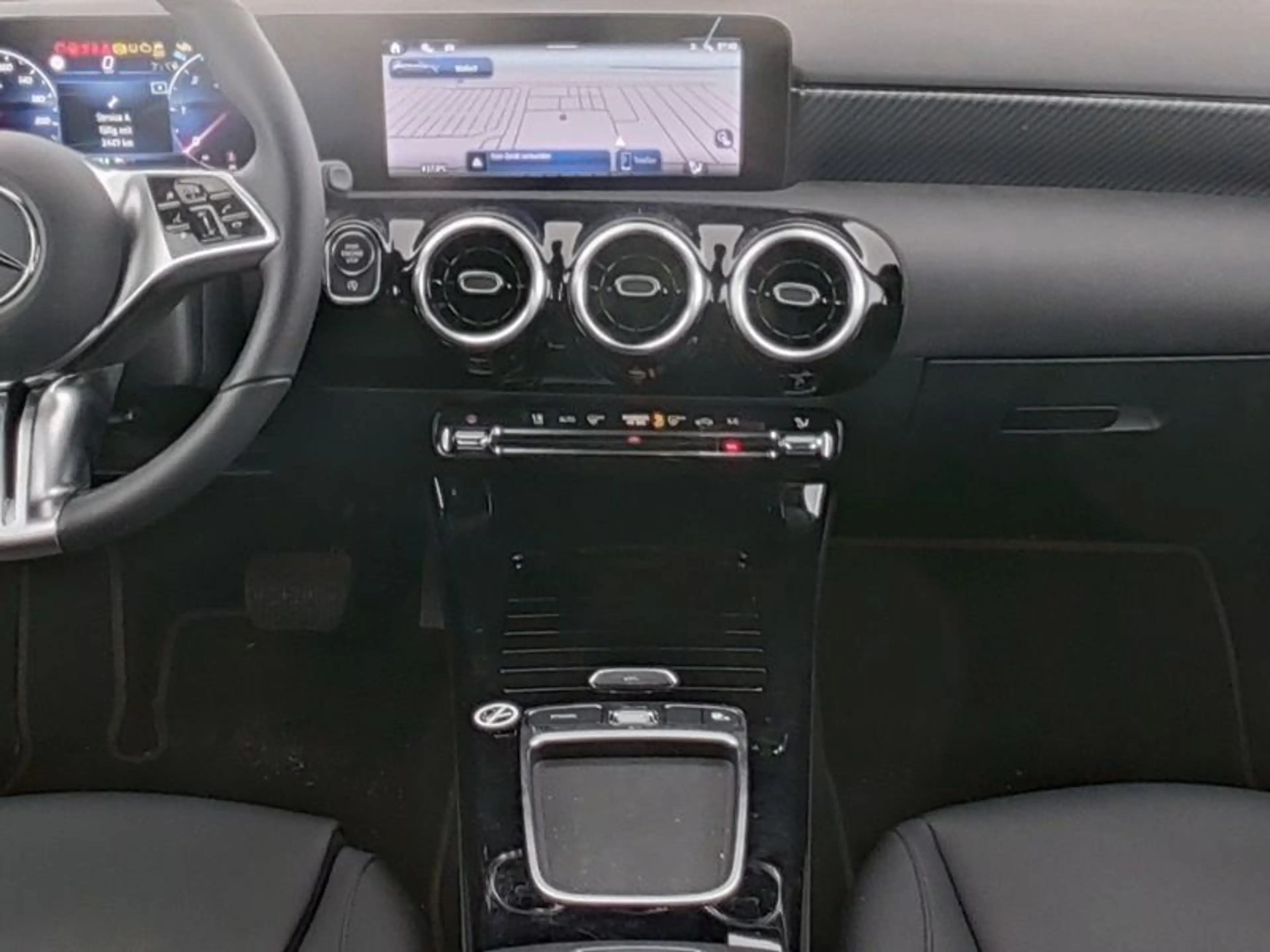 Mercedes-Benz A 200 d Progressive Rückfahrkamera LED Totwinkel — photo 7