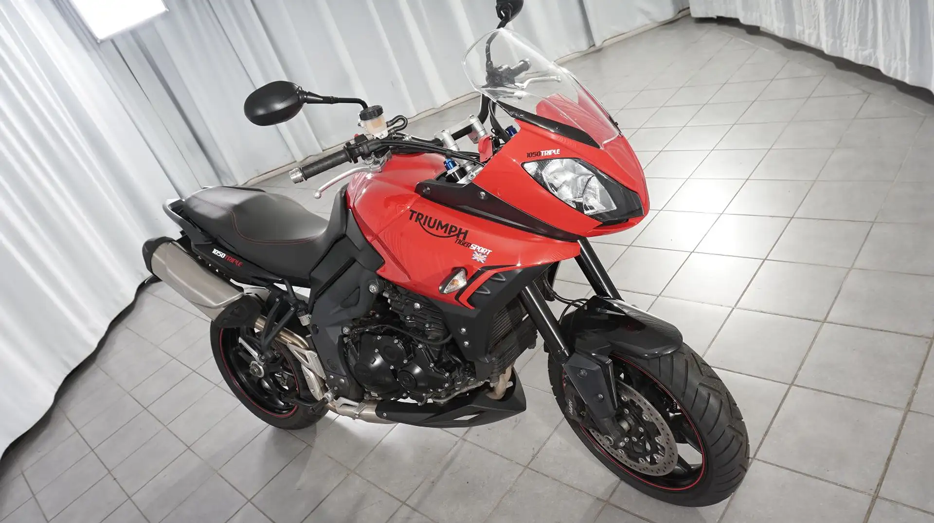 Triumph Tiger 1050 Sport ABS Scheckheft gepflegt Rot - 1