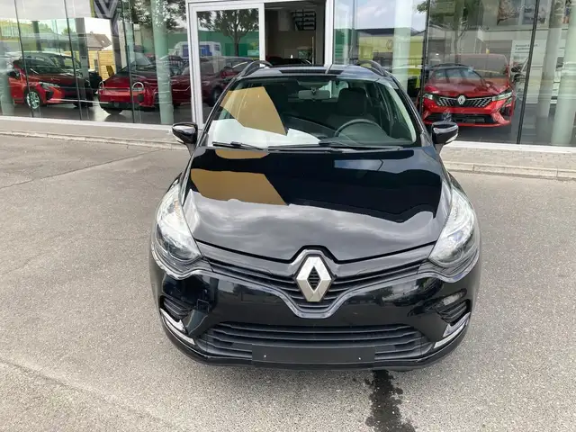 Renault Clio view 2