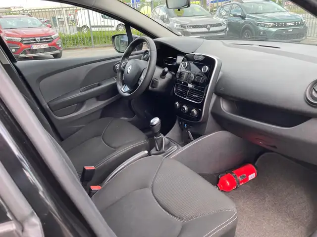 Renault Clio view 13