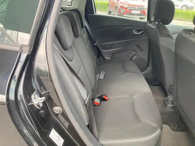 Renault Clio view 15