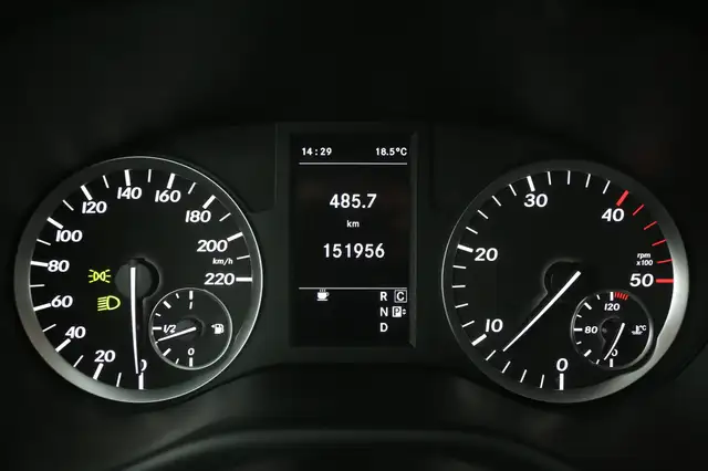 Mercedes-Benz Vito view 13