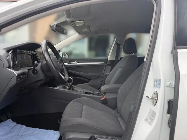 Volkswagen Golf view 7