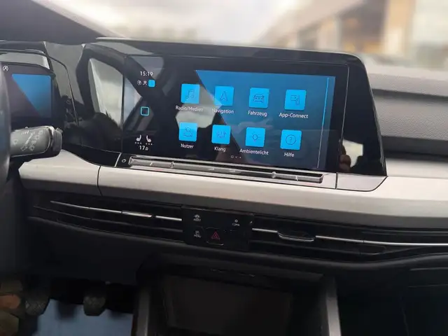 Volkswagen Golf view 9