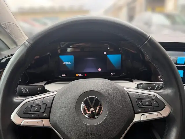 Volkswagen Golf view 8