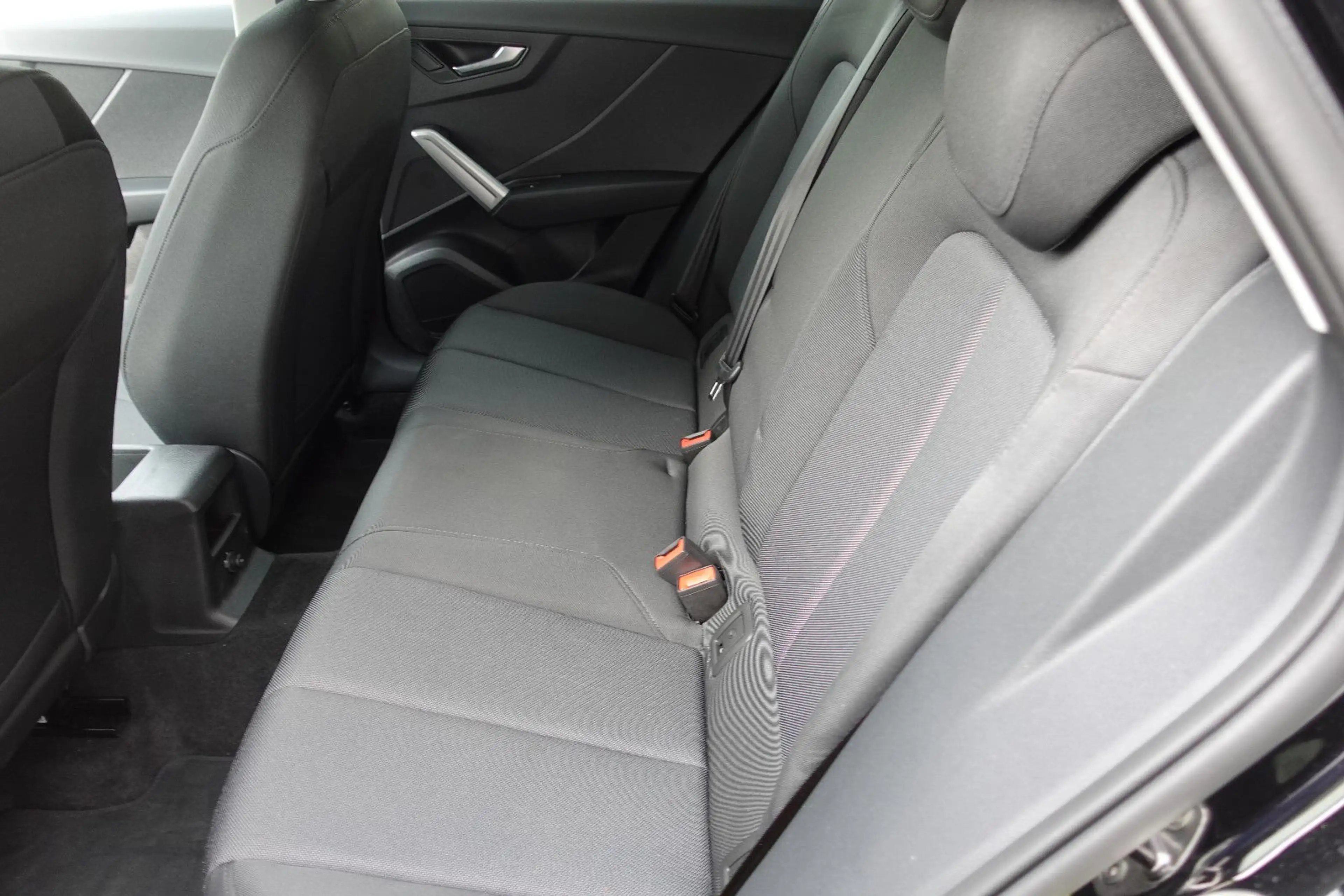 Audi Q2 35 TFSI advanced DSG LED SHZ RFK — photo 13