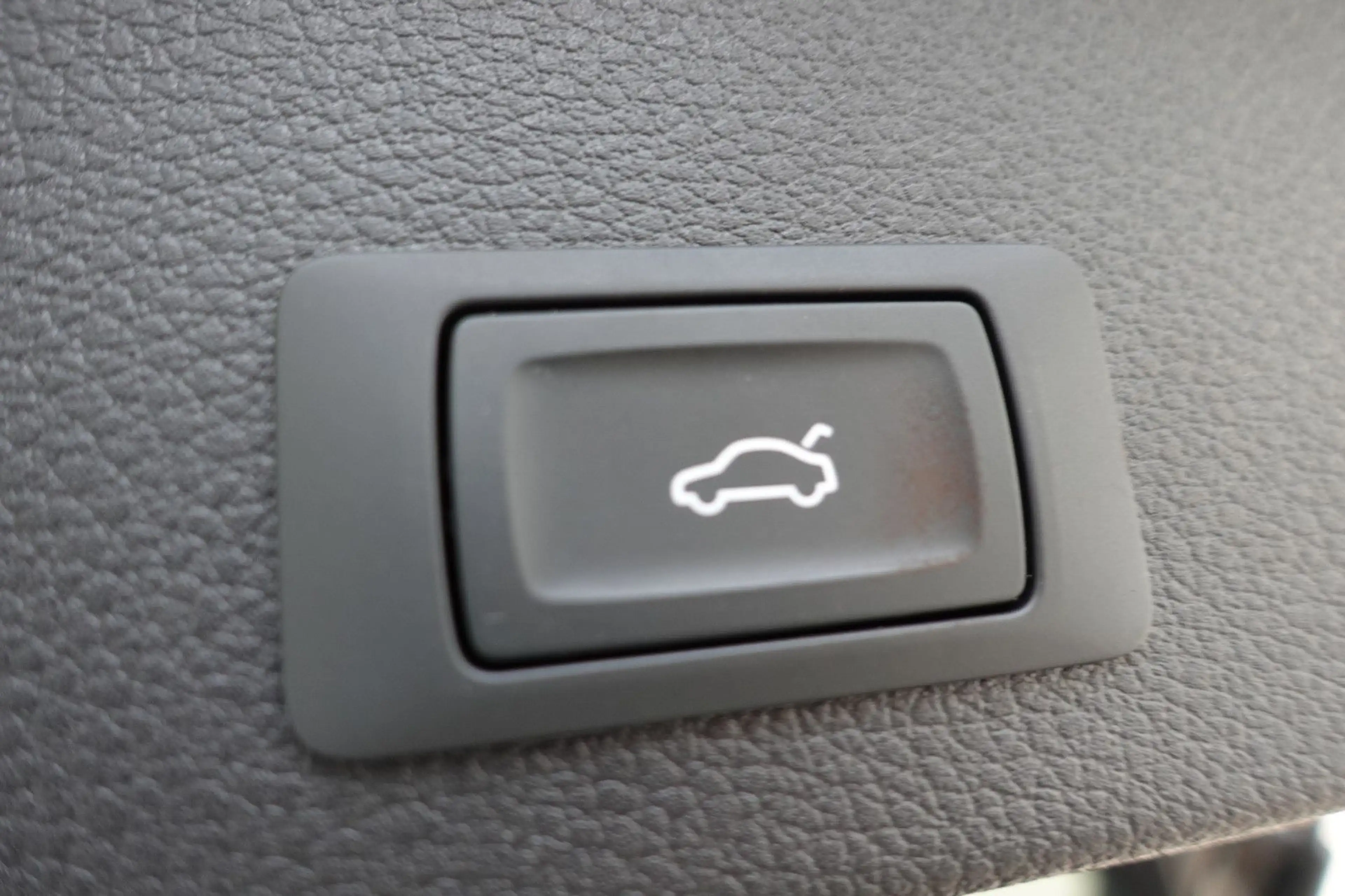 Audi Q2 35 TFSI advanced DSG LED SHZ RFK — photo 12