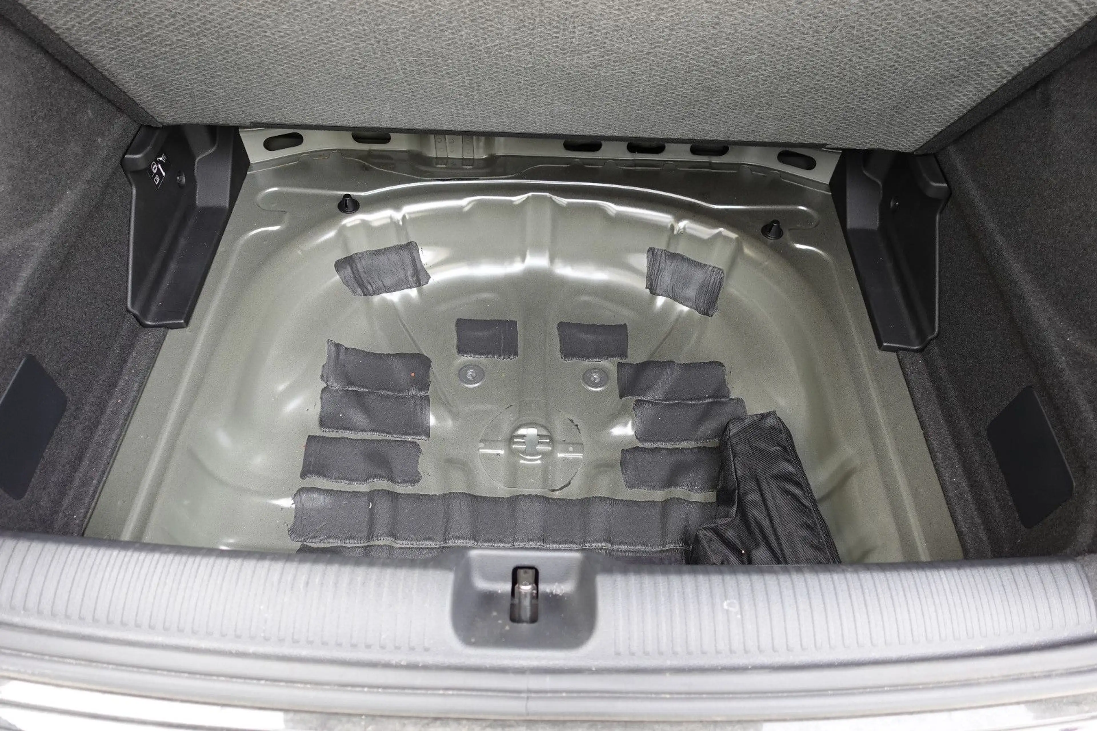 Audi Q2 35 TFSI advanced DSG LED SHZ RFK — photo 11